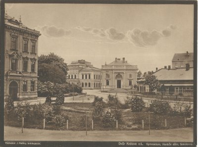 Sokol Dvůr Králové nad Labem, dobová pohlednice (Zdroj: archiv ČOS)